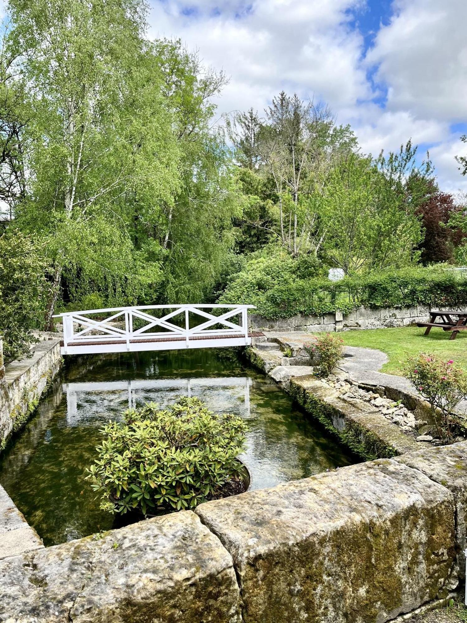 Petit Moulin De Veillard Villa Bourg-Charente Exterior photo